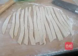 Illustration of how to make homemade chess pieces 4