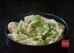 Illustration of how to make fresh meat dumplings 9