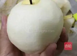 Illustration of how to make rock sugar, snow pear and tremella soup 2