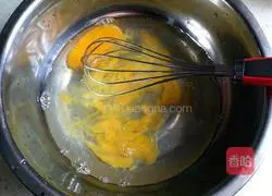 Illustration of how to make egg custard 3
