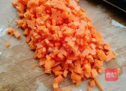 Illustration of how to make carrot egg rolls 4