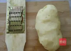 Illustration of how to make homemade snack crispy French fries 1