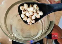 Recipe of Tremella, Lotus Seed and Pomegranate Soup 6