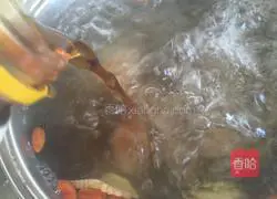 Illustration of how to make pork ribs and lotus root soup 5