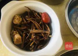 Illustration of tea tree mushroom old duck soup 3