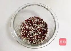 Illustration of how to make red bean and barley sweet rice wine 2