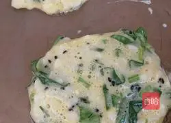 Baby breakfast~Illustration of how to make rice egg pancake 6