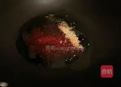 Illustration of how to make braised noodles 8