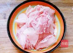 Illustration of how to make boiled pork slices 3