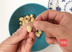 Illustration of how to make Tremella Lily and Ginkgo Soup 8