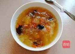 Red dates and wolfberry Illustration of how to make white fungus soup 8