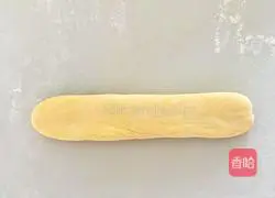 Illustration of how to make pumpkin puree flower rolls 4