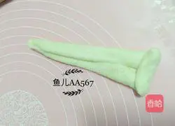 Illustration of how to make cream rolls 7