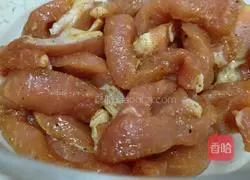 Illustration of how to make fried crispy pork 2