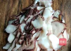 Illustration of how to make cold octopus feet 2