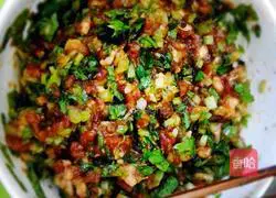 Illustration of how to make celery and meat buns 5