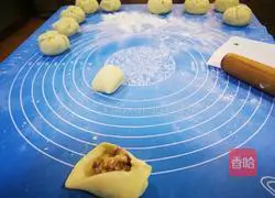 Illustration of how to make fried bamboo shoot buns 11