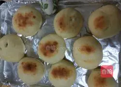 Illustration of how to make red bean meal buns 7