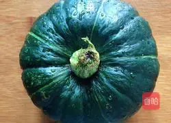 Illustration of how to make pumpkin nut drink 1