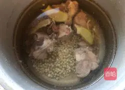 Barley and Winter Melon Bone Soup Recipe Illustration 7