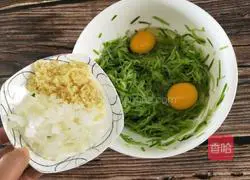 Illustration of how to make shredded radish meatballs 8