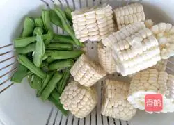 Illustration of how to make sweet melon, bean and corn soup 2