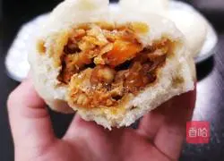 Illustration of how to make vermicelli buns with carrot, shrimp, meat and vermicelli 12