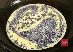 Illustration of how to make black sesame and egg pancakes 7