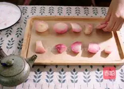 Illustration of how to make dried peaches 2