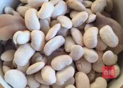 Illustration of how to make snow pea hooves 6