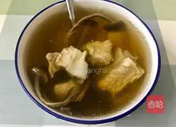 Illustration of tea tree mushroom pork rib soup 7