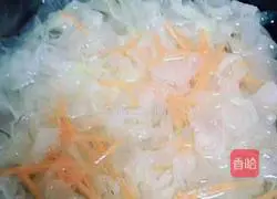 Illustration of how to make cold white fungus 2