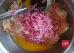 Illustration of how to make cabbage and meatball soup 3