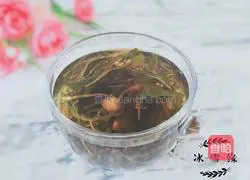 Illustration of how to make dandelion rose tea 6