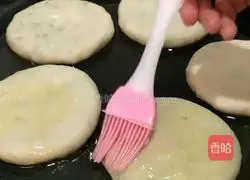 Illustration of how to make a box of leeks that are not hard after cooling 16