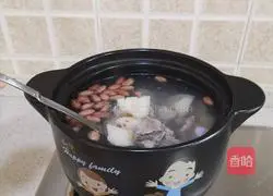 Lotus root and peanut pork ribs soup recipe 6