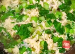 Illustration of how to make rapeseed and egg soup 8