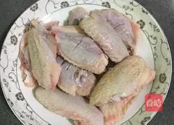 Illustration of braised chicken wings 2