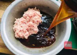 Illustration of how to make pumpkin stuffed dumplings 7