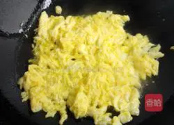 Illustration of how to make fried egg noodles with soy sauce 8