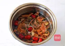 Tea tree mushroom stew Chicken soup recipe 8