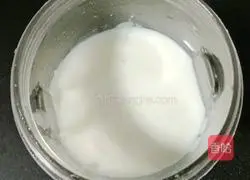 Illustration of how to make avocado yogurt waffles 3