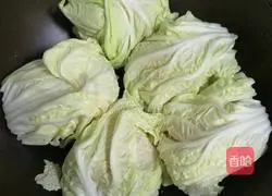 Illustration of how to make lion head in clear soup 10