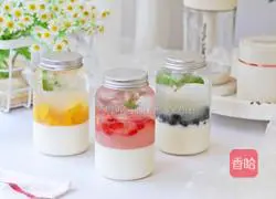 Illustration of how to make low-calorie fresh fruit sparkling water 14