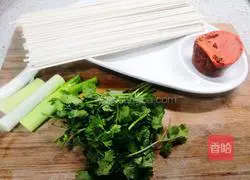 Mutton oil hot noodle soup Illustration of how to do it 1