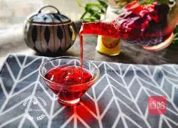 Illustration of how to make rose roselle tea 10