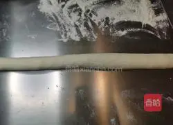 Illustration of how to make leek and egg buns 14