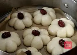 Illustration of how to make jujube steamed buns 15