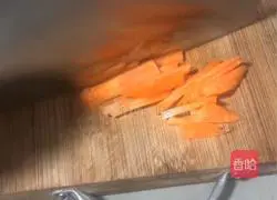 Cantonese-style illustration of home-style fried noodles 2