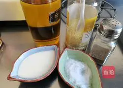 Illustration of how to make tomato, enoki, and egg soup 2